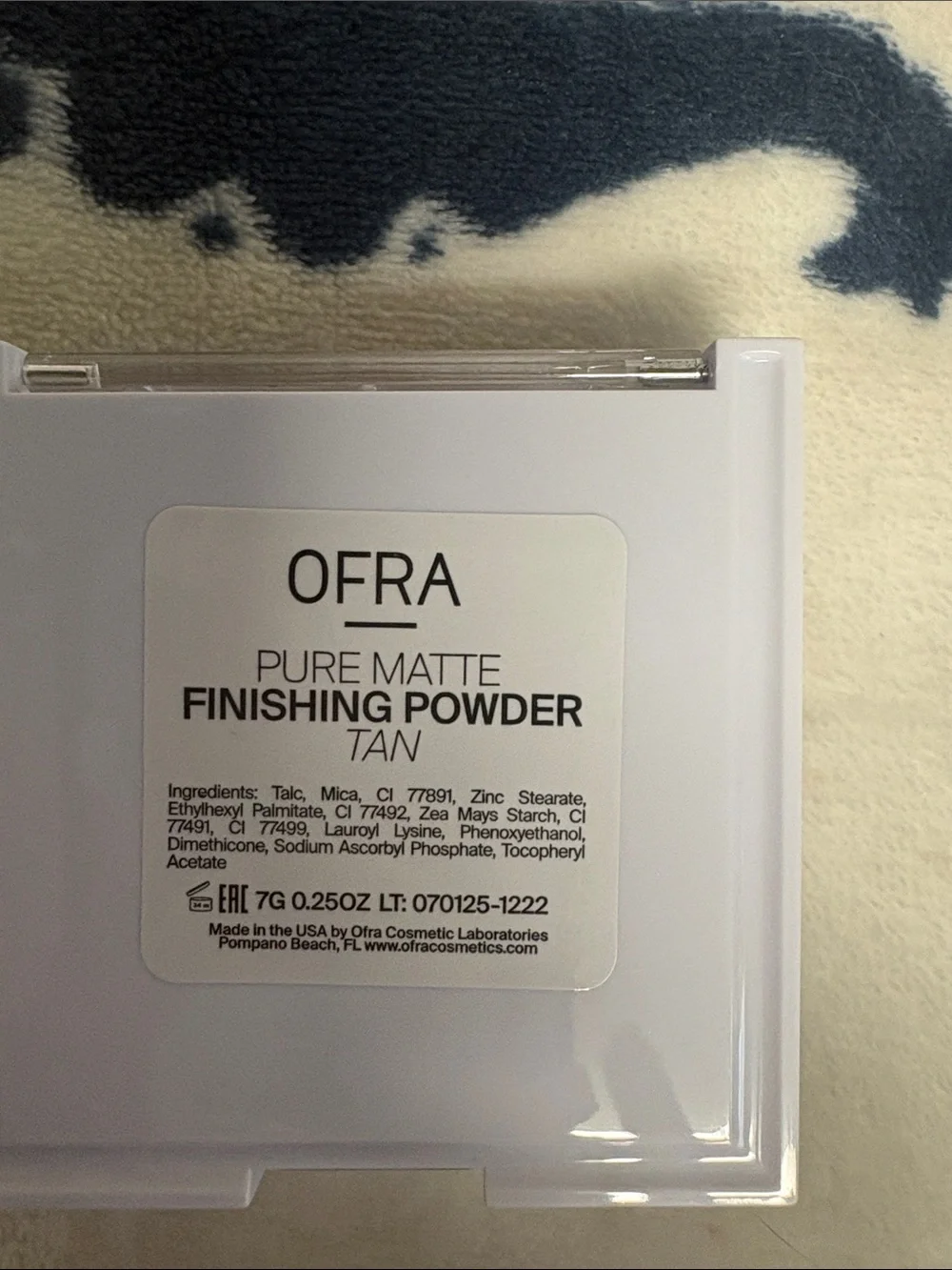 OFRA Pure Matte Finishing Powder — White with Teal Accent